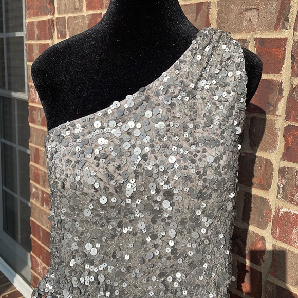 Aidan Mattox silver sequin cocktail dress - Picture 3 of 10